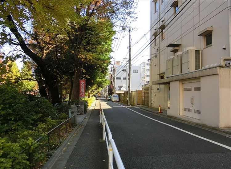 早稲田は大学とは逆側に住むと静かで住みやすい